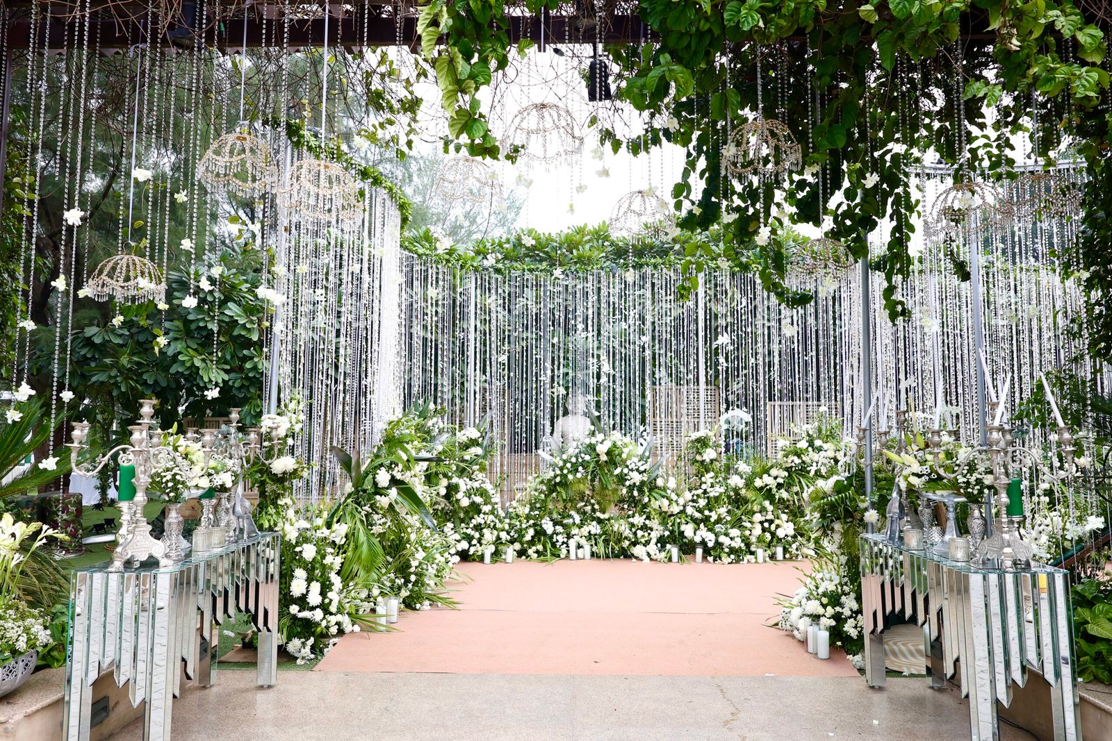Breathtaking Special Effects to Elevate Your Wedding Reception
